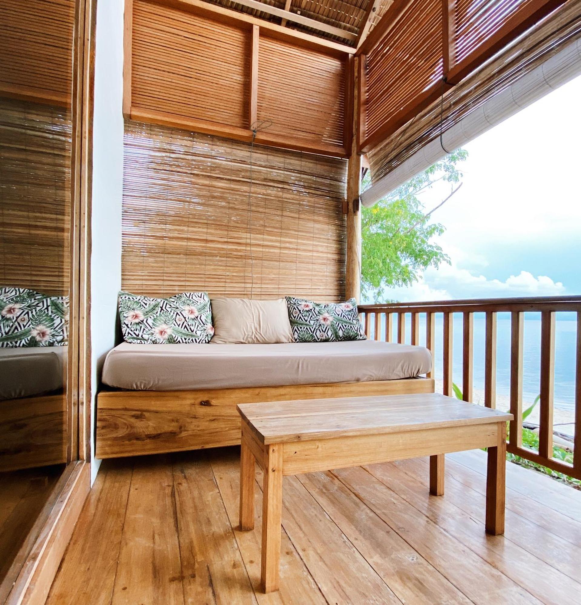 Reconnect - Private Island & Dive Center Togean - Buka Buka Island Ampana