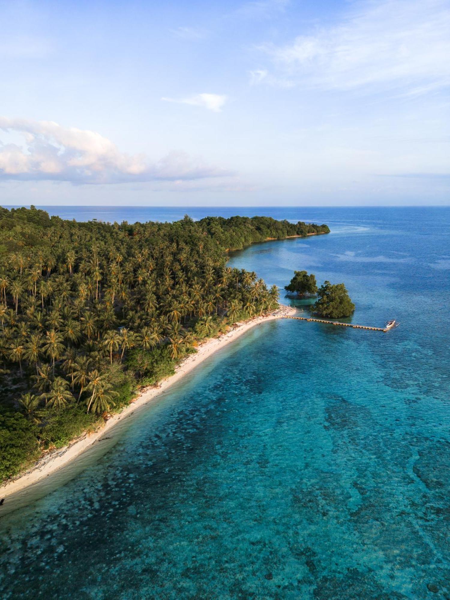 Reconnect - Private Island & Dive Center Togean - Buka Buka Island Resort Ampana